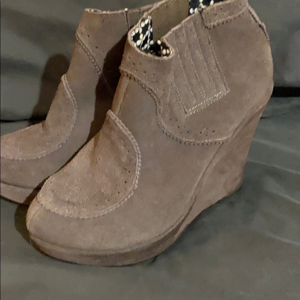 Encore shoes